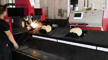 Animation demonstrating WINFOR's laser tube cutting process